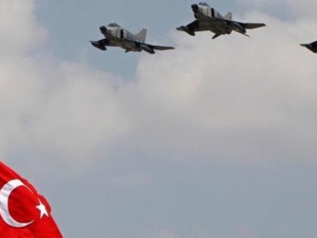Турция нанесла удар по террористам в Ираке