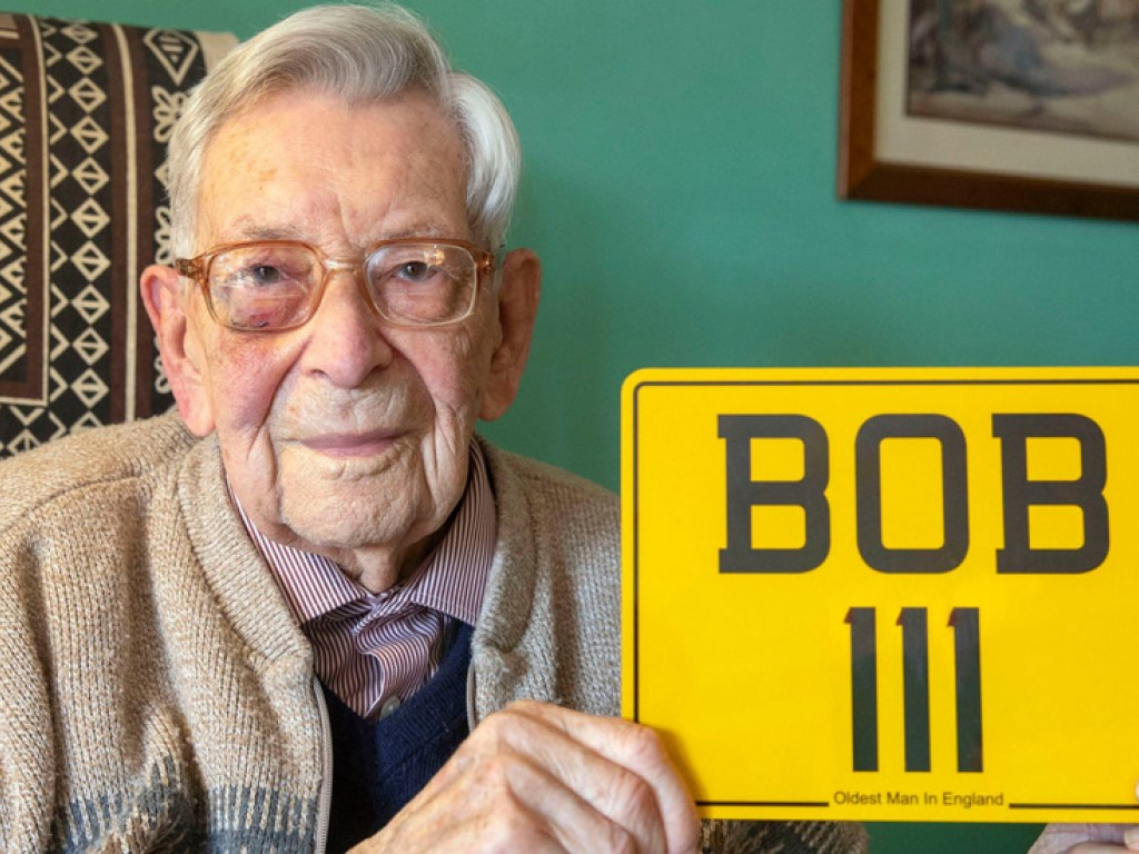 Проживший 111 лет британец рассказал о своем секрете долголетия