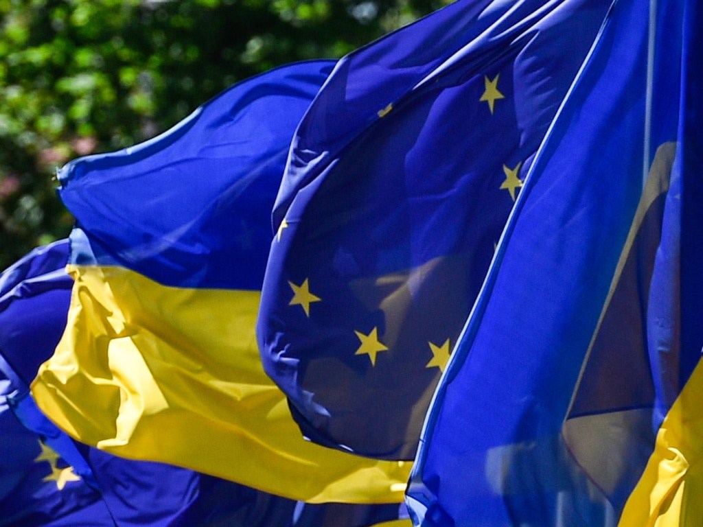 ЕС надеется на свободный, честный и прозрачный второй тур выборов в Украине