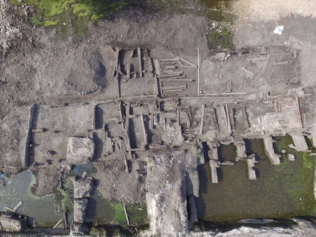 В Киеве на Щекавицкой археологи нашли улицу XVII-XVIII веков