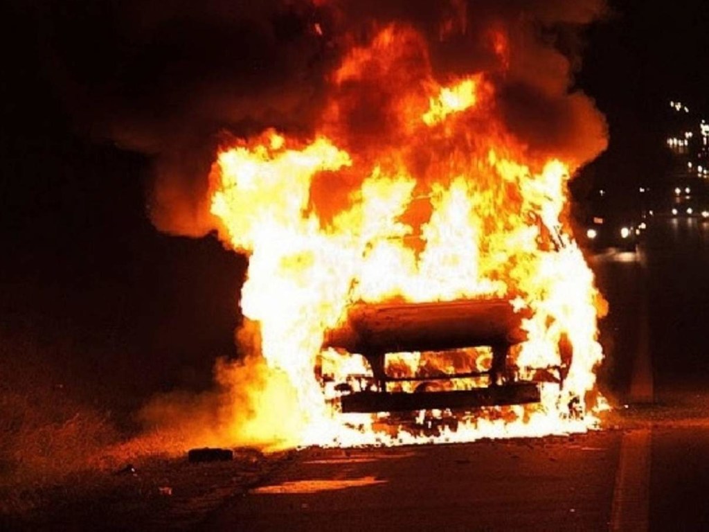 Во Львове сгорел туристический автобус (ВИДЕО)
