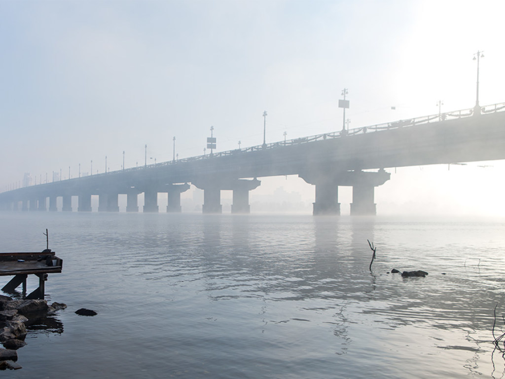 Мост Патона временно перекроют для транспорта