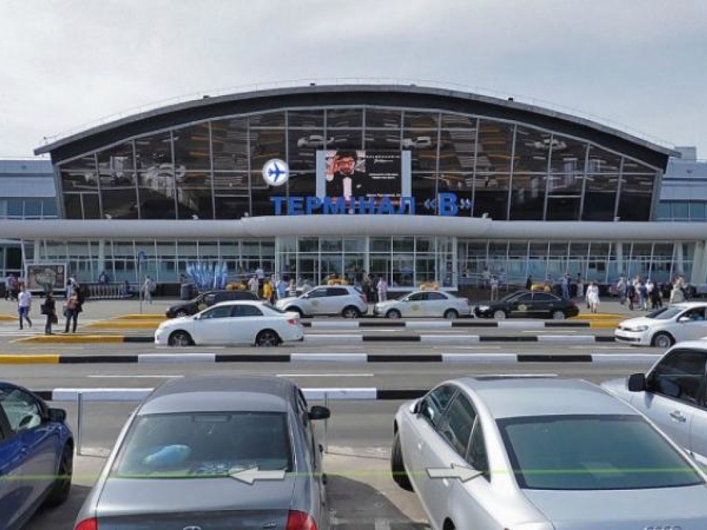 В аэропорту «Борисполь» озвучили новую цену за парковку