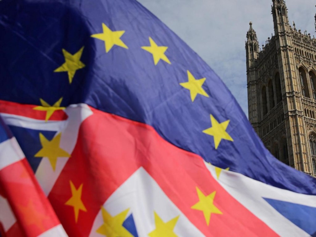 Британцы хотят выхода из ЕС любыми путями, чтобы спасти свою экономику от поглощения – эксперт