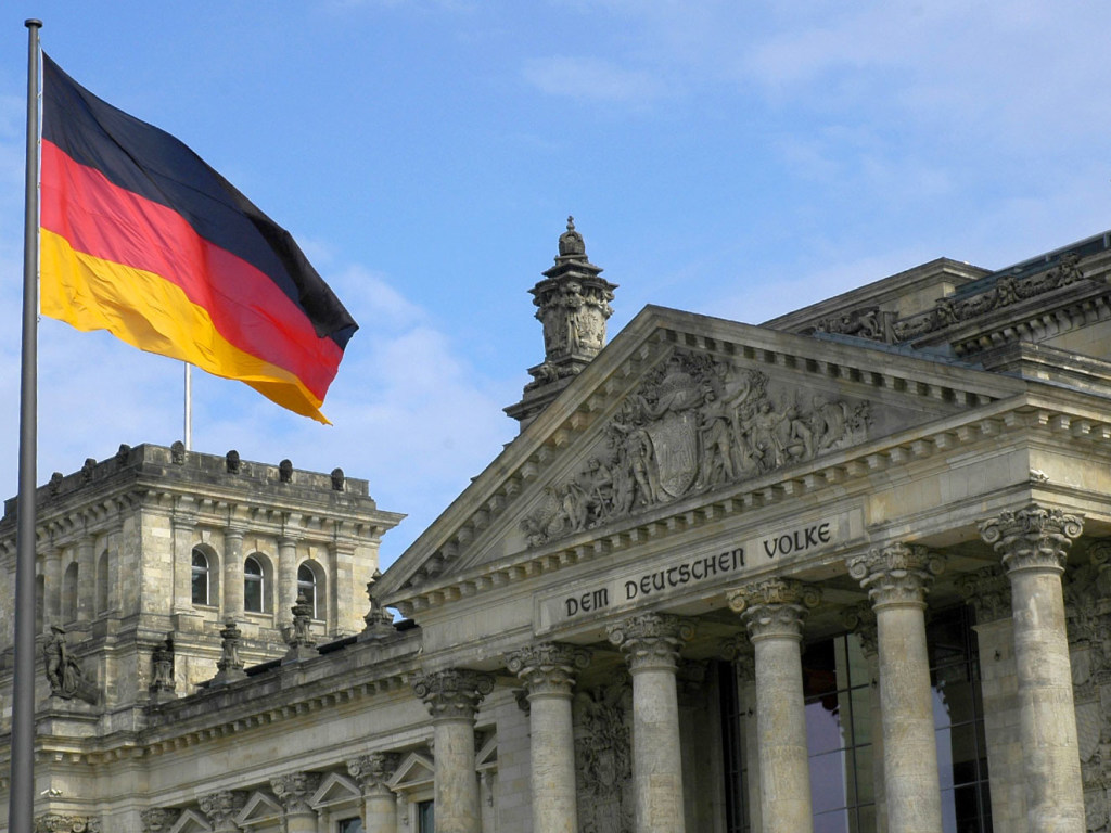 Германия намерена просить снять санкции с РФ