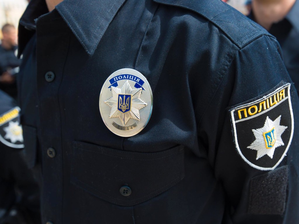 Киевская полиция пресекла канал нелегального трудоустройства за границей (ФОТО, ВИДЕО)