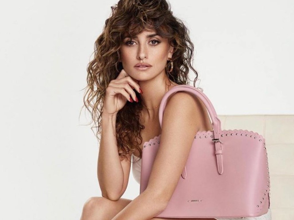 По-итальянски дерзко: Пенелопа Крус представила коллекцию сумок (ФОТО)
