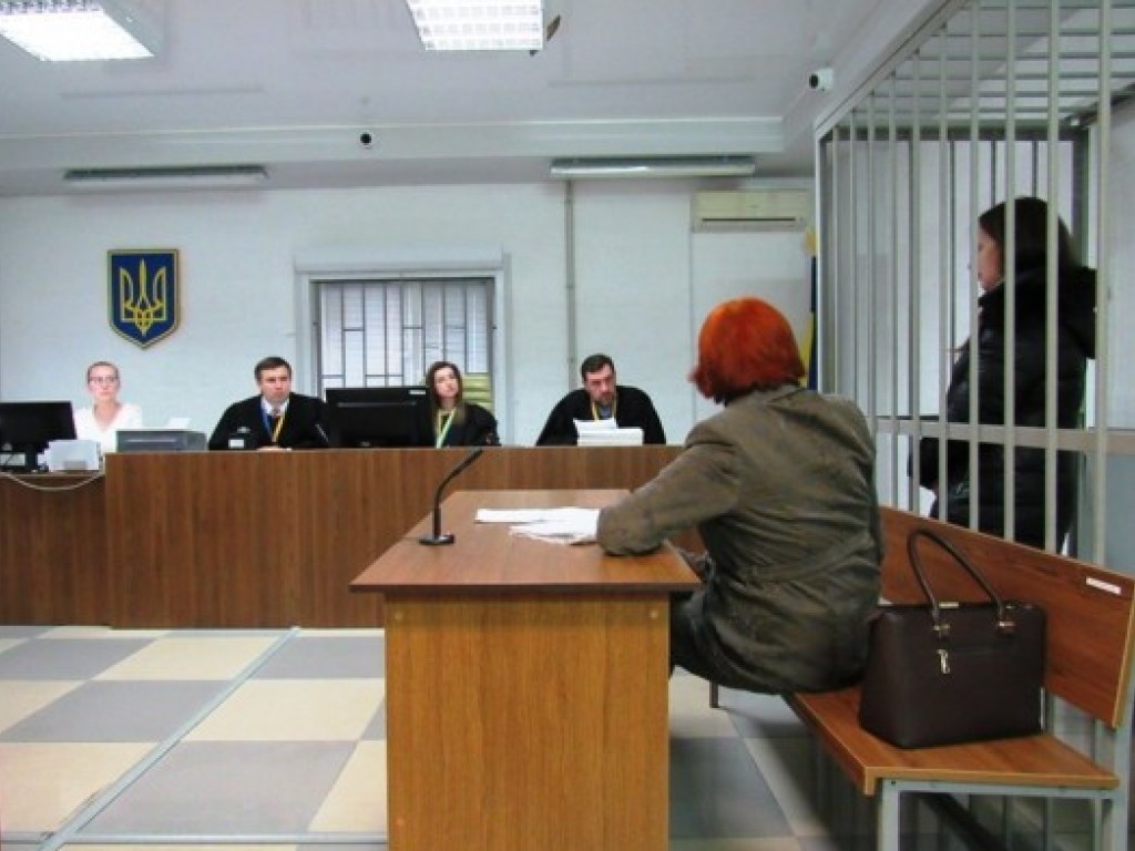 В Николаеве суд вынес приговор горе-матери, бросившей младенца с моста (ВИДЕО) 