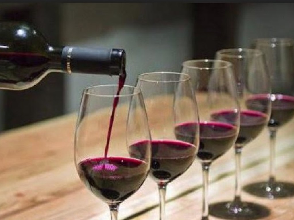 Самые популярные вина: об особенностях напитков рассказывает ALCOMAG