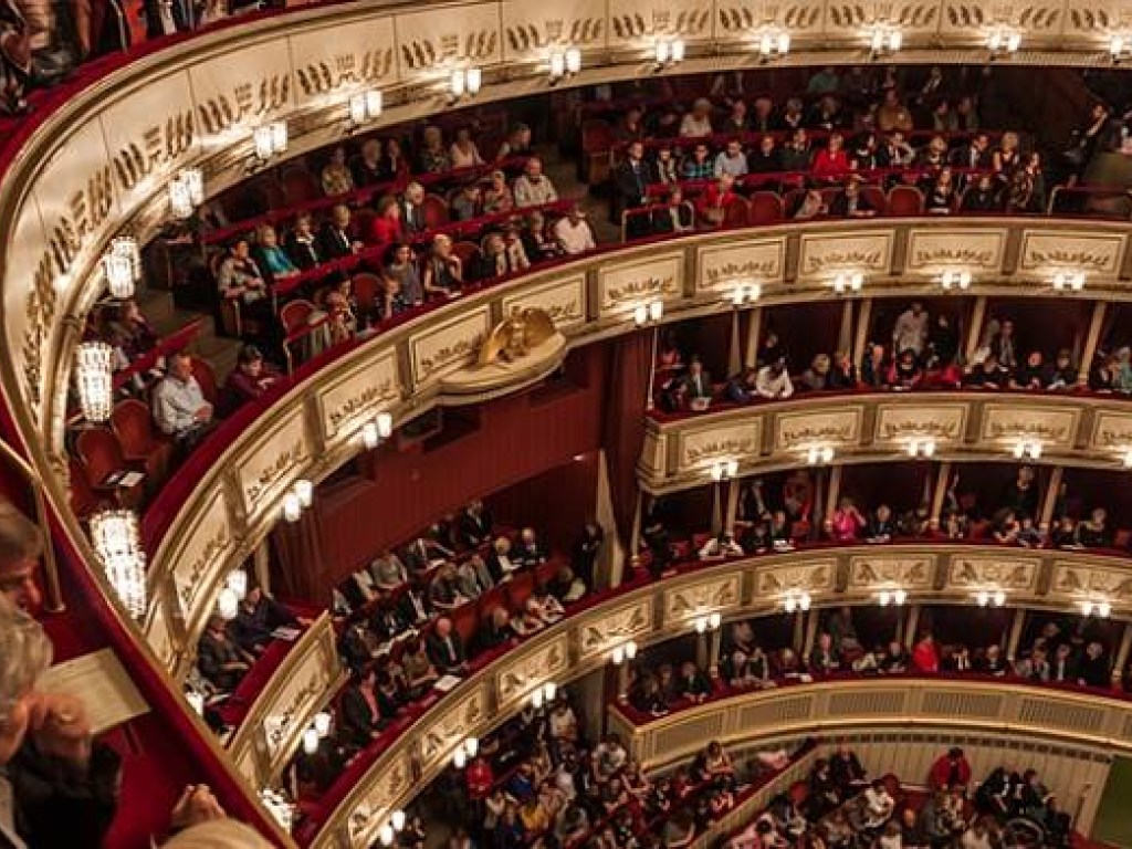 Педагогов Венской оперы обвинили в избиении детей (ВИДЕО)
