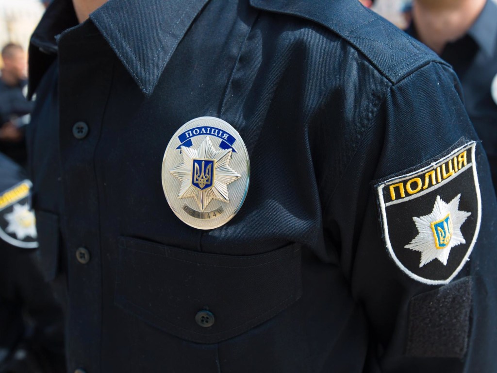 В Одессе напали на полицейского, распылив в лицо краску и газ 