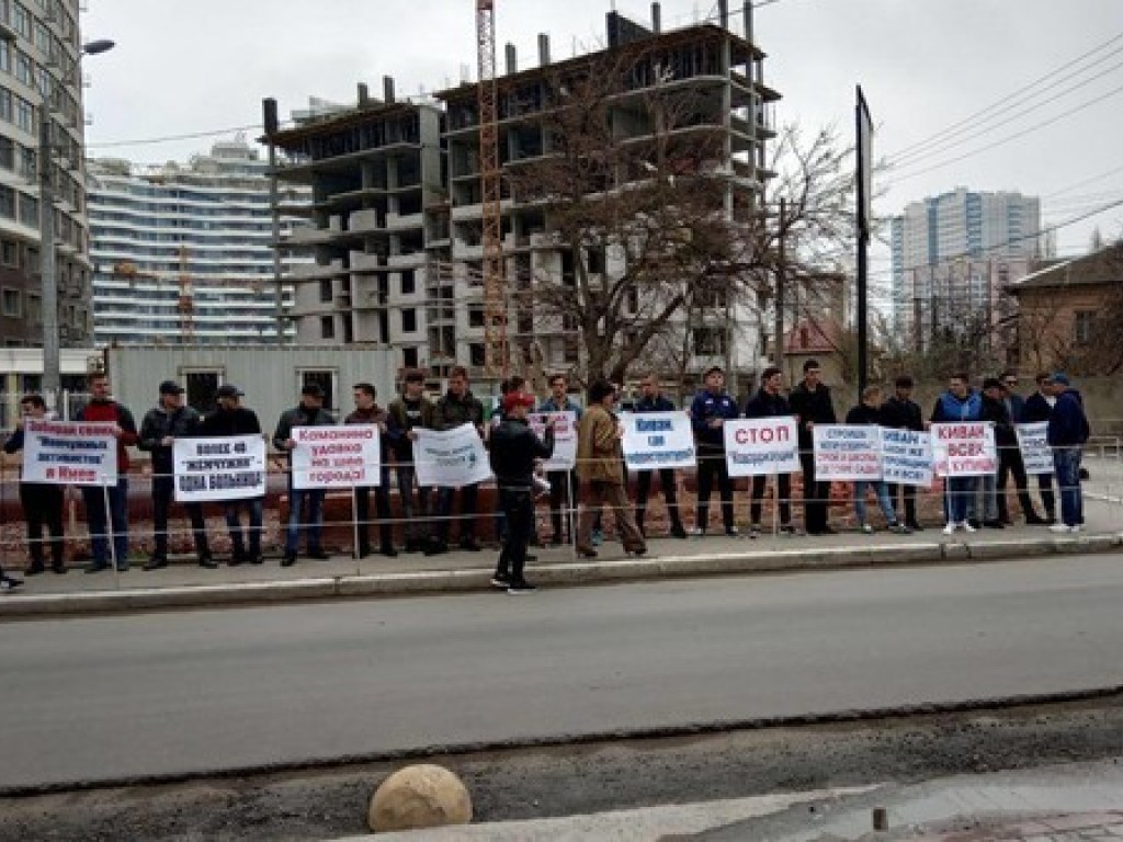 В Одессе протестовали против застройки побережья высотными «жемчужинами» (ФОТО)