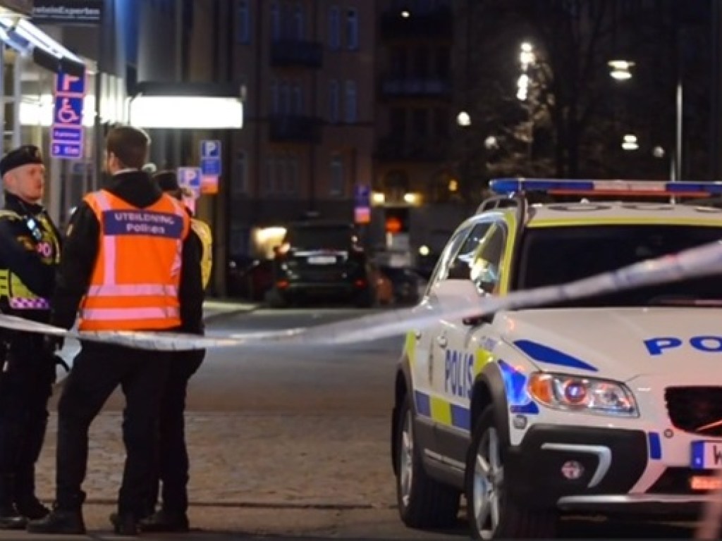 В Швеции взорвали ювелирный магазин