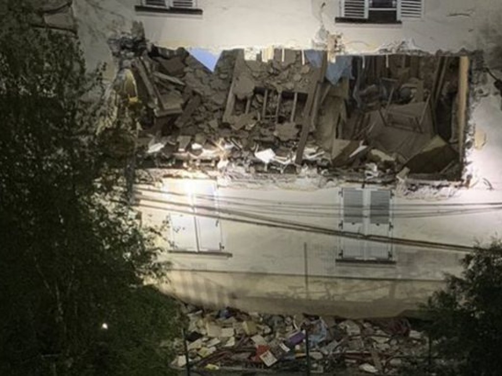В Париже произошел взрыв: в жилом доме сильные повреждения (ФОТО)