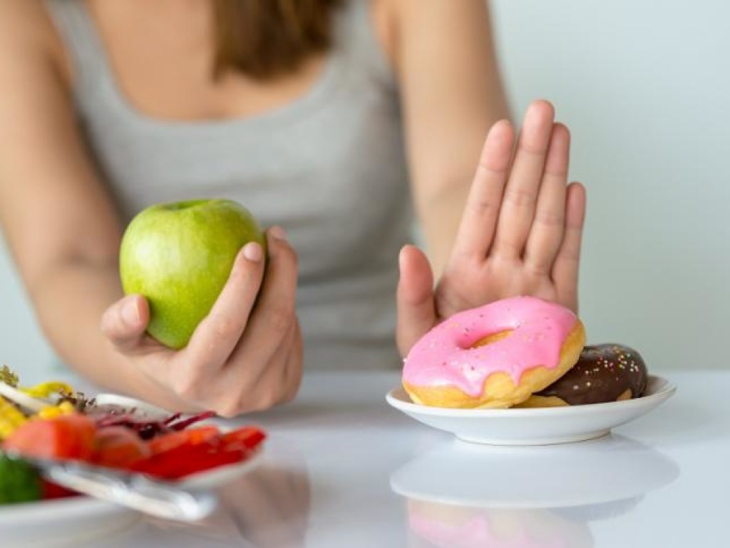 «Опасные диеты»: во время голодания наш организм поедает себя изнутри
