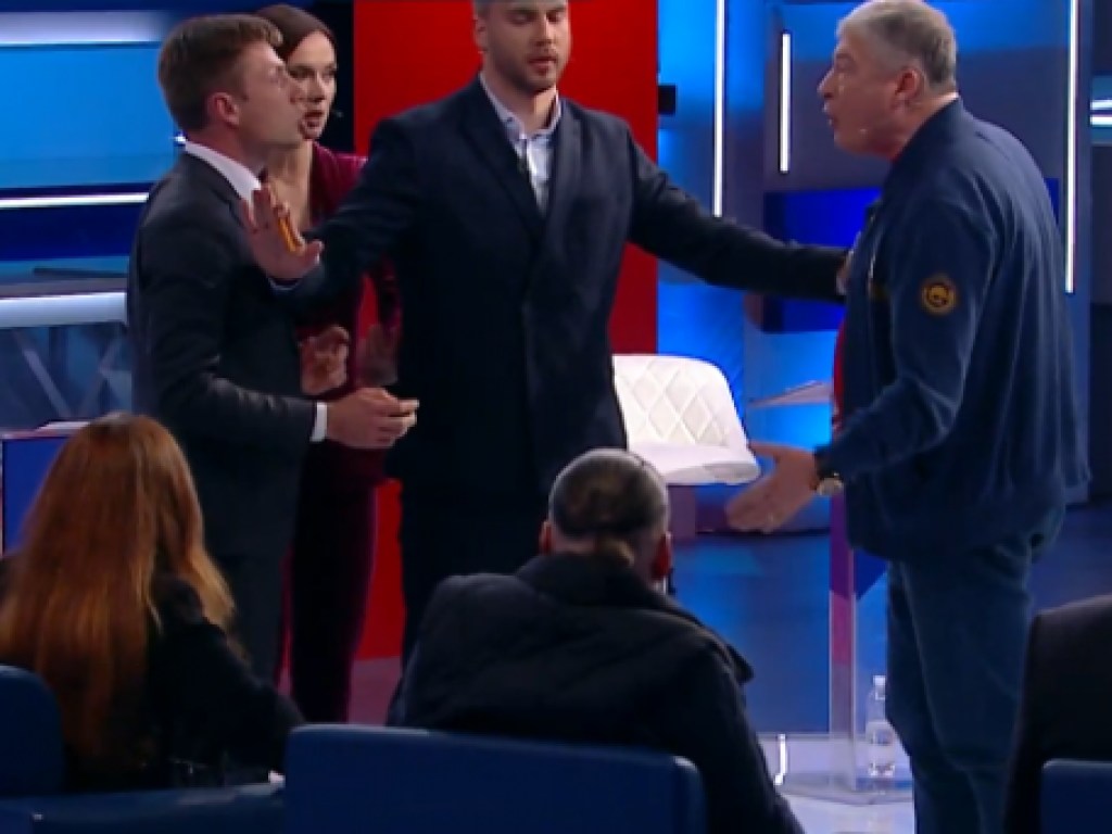 Гончаренко и Червоненко набросились друг на друга с кулаками в прямом эфире (ВИДЕО)
