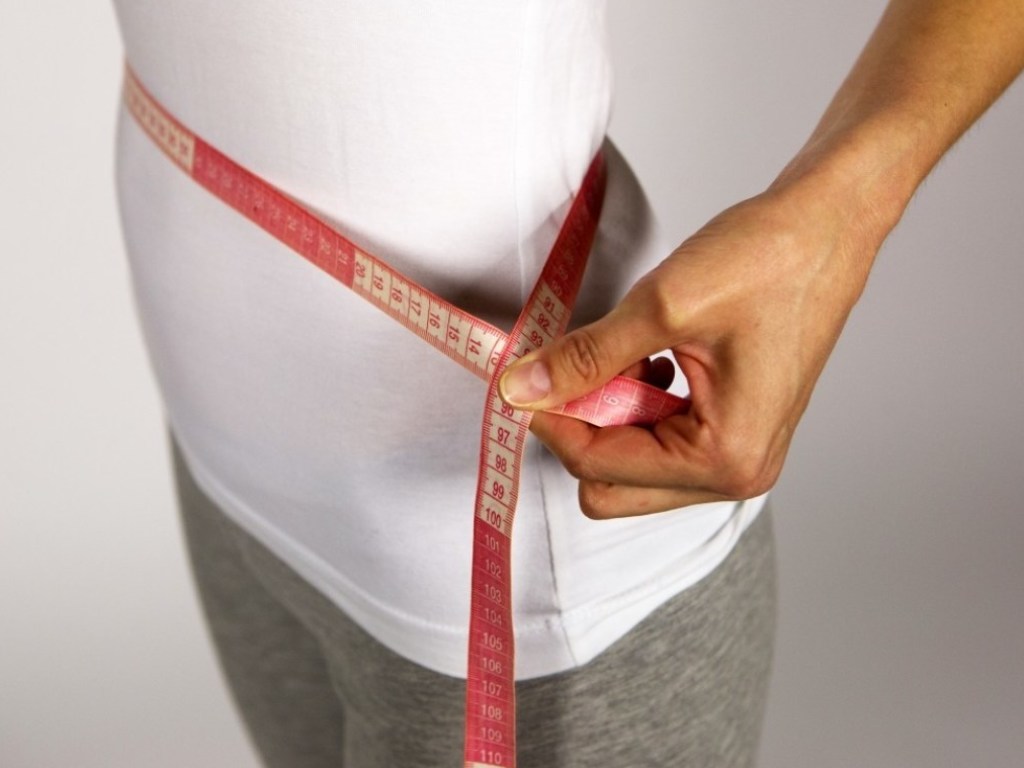 Худеем без осложнений: диетологи перечислили эффективные низкокалорийные перекусы