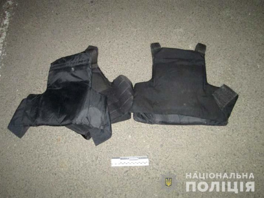 В Ровно полиция расследует стрельбу возле школы (ФОТО)