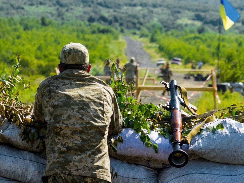 За сутки на Донбассе позиции ВСУ обстреляли 10 раз