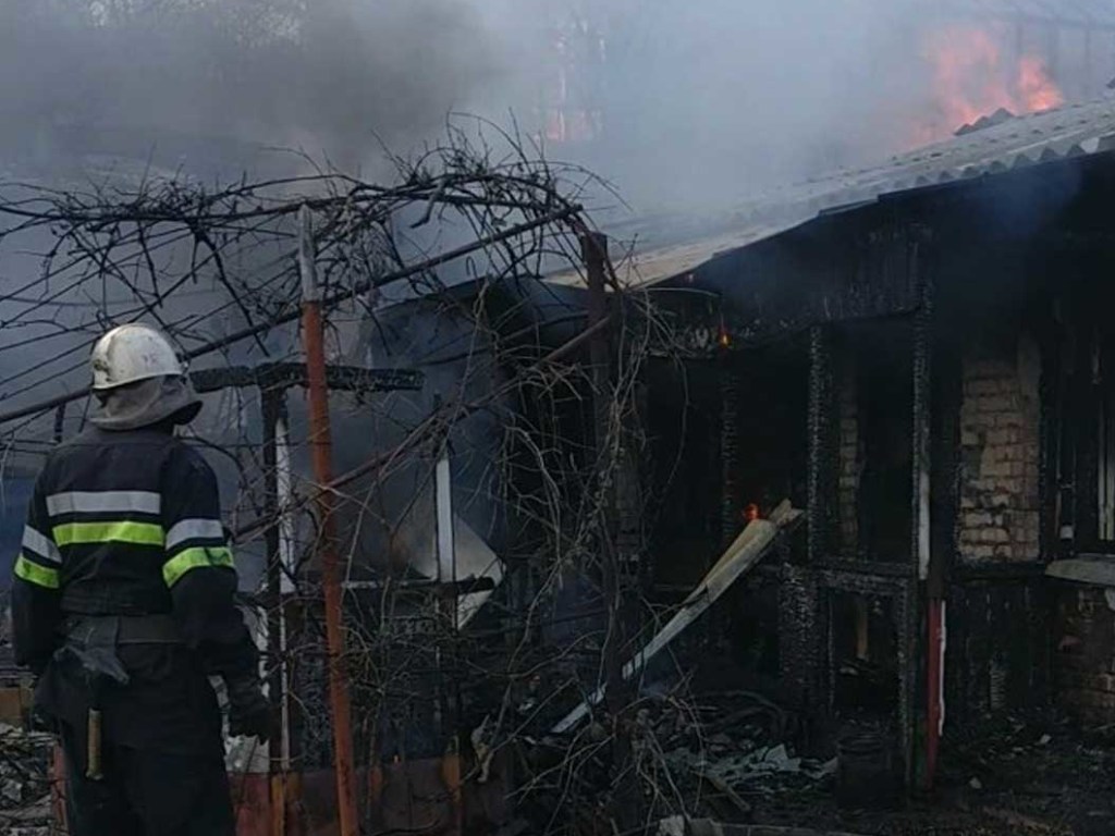 Под Харьковом при пожаре в частном доме погиб мужчина (ФОТО)