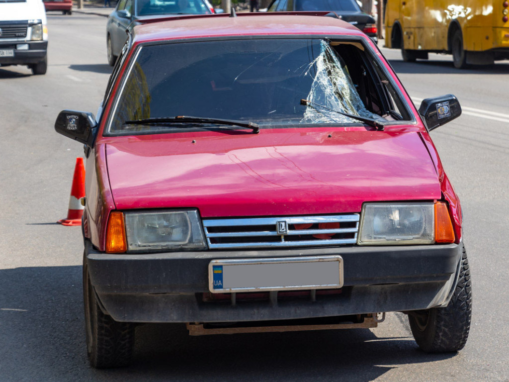 В Днепре водитель Lada сбил пьяную женщину (ФОТО, ВИДЕО)
