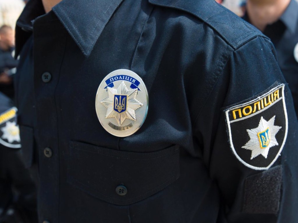 Пьяный хулиган сломал ногу полицейскому на Николаевщине (ФОТО)