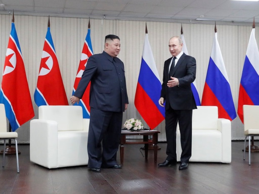 Ким Чен Ын и Путин встретились на острове Русский (ФОТО)
