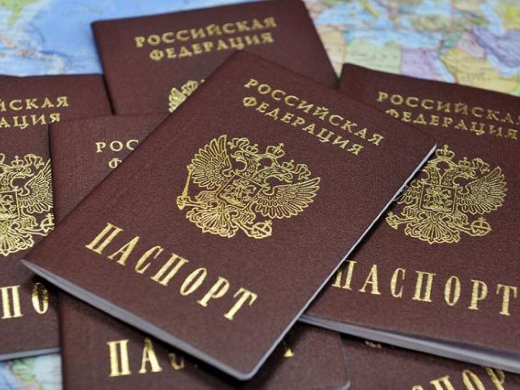 Польша осудила упрощение выдачи паспортов РФ жителям «ЛДНР»