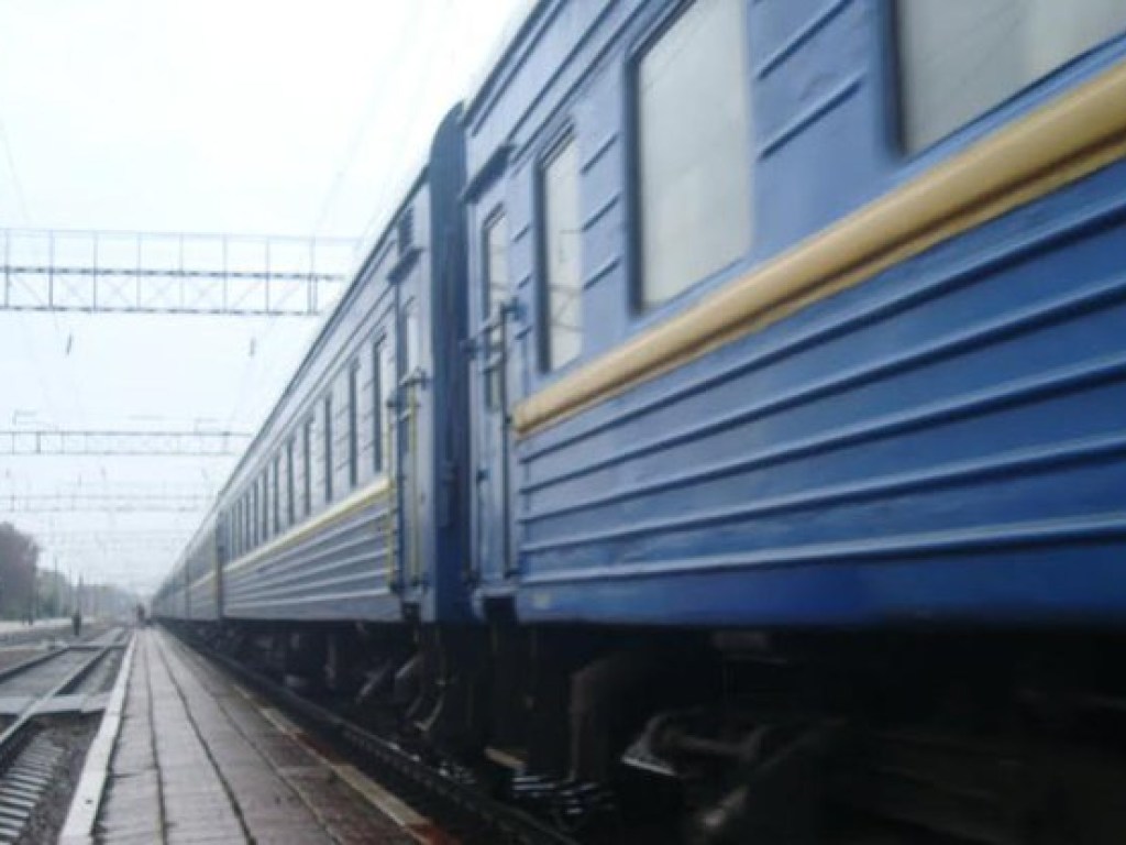 В поезде &#171;Мариуполь-Львов&#187; от отравления алкоголем скончался украинский военнослужащий 
