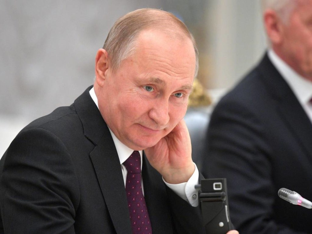 В России продают удостоверение Путина советских времен (ФОТО)