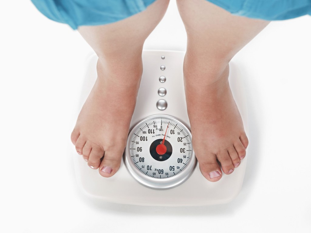 От каких мыслей люди толстеют: специалисты назвали психосоматические причины набора веса