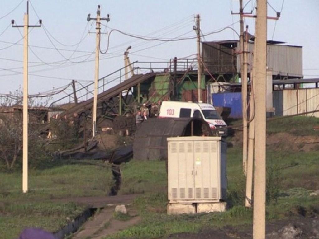 Взрыв на шахте под Луганском: число жертв возросло до 13