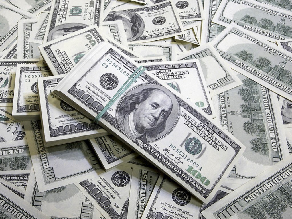 Экономист дал прогноз на курс доллара в мае