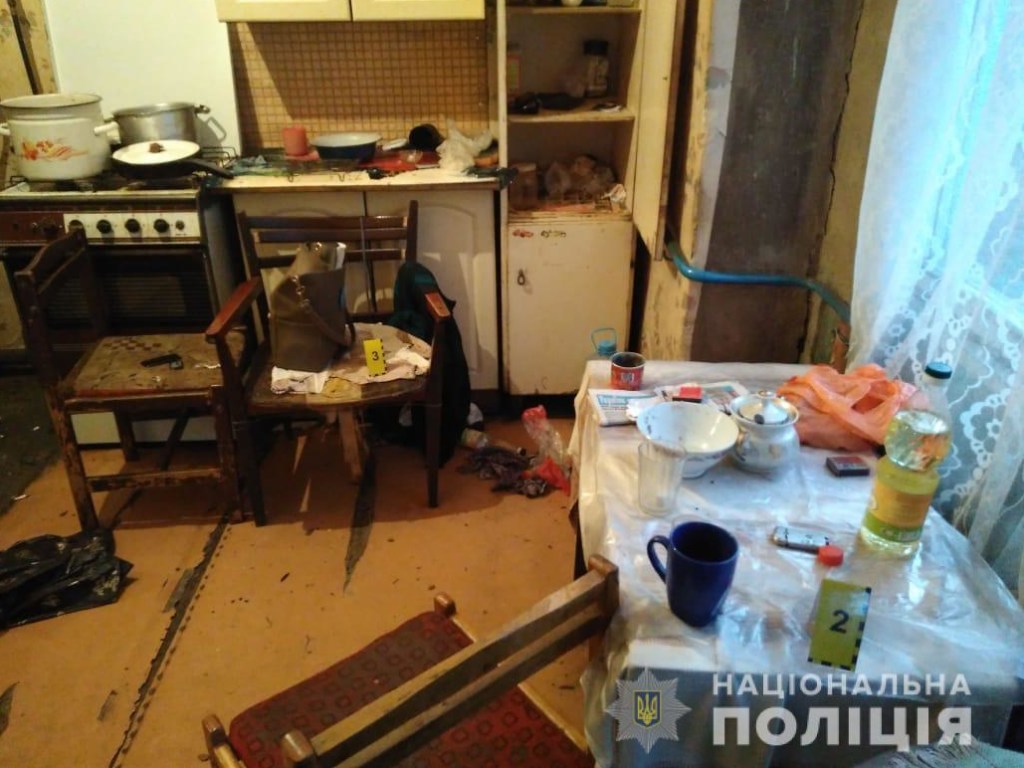 Под Харьковом пьяный мужчина до смерти забил 56-летнюю собутыльницу (ФОТО)