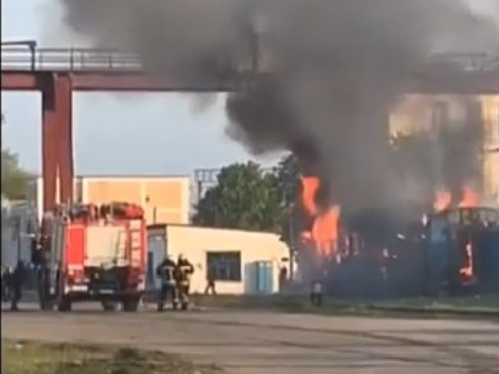 В Николаевской области загорелся вагон поезда (ФОТО, ВИДЕО)
