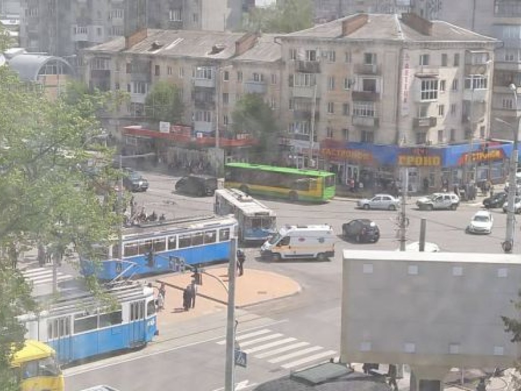 В Виннице столкнулись трамвай и троллейбус (ФОТО)