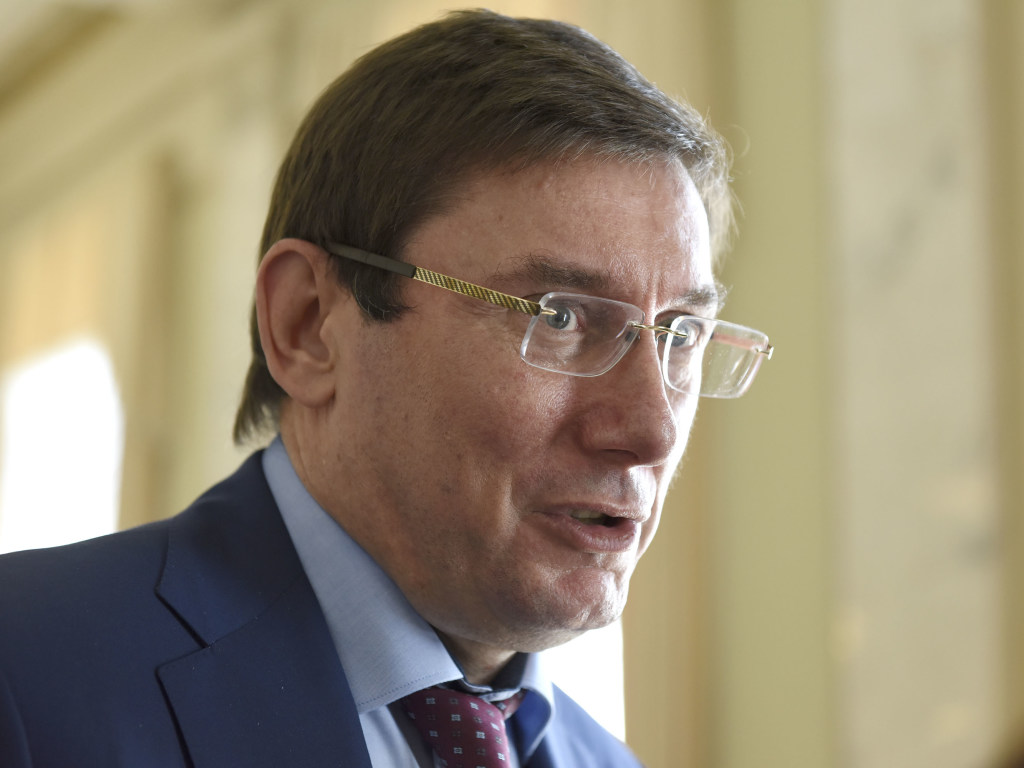 Эксперт рассказал, какая судьба ждет генпрокурора Юрия Луценко