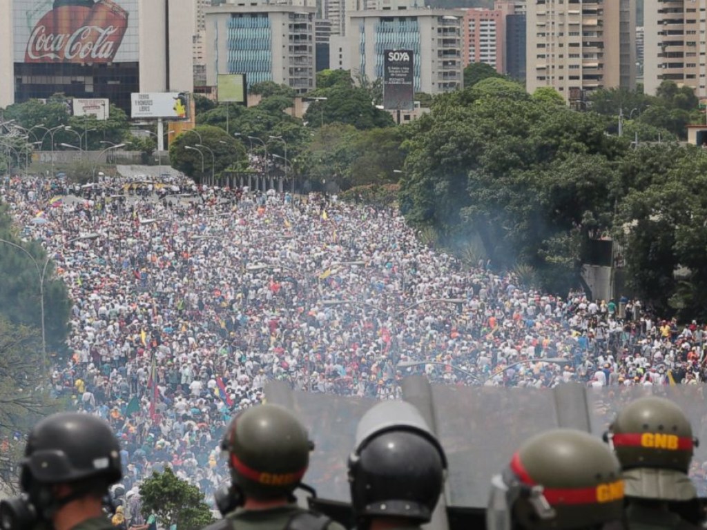 Гражданская война в Венесуэле маловероятна – латиноамериканский эксперт