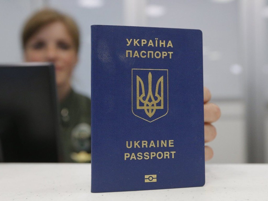 Украинский паспорт улучшил показатели влиятельности
