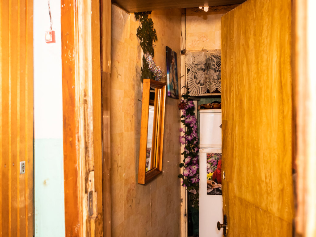 В квартире многоэтажки Днепра нашли труп старушки: тело не увозили сутки (ФОТО)
