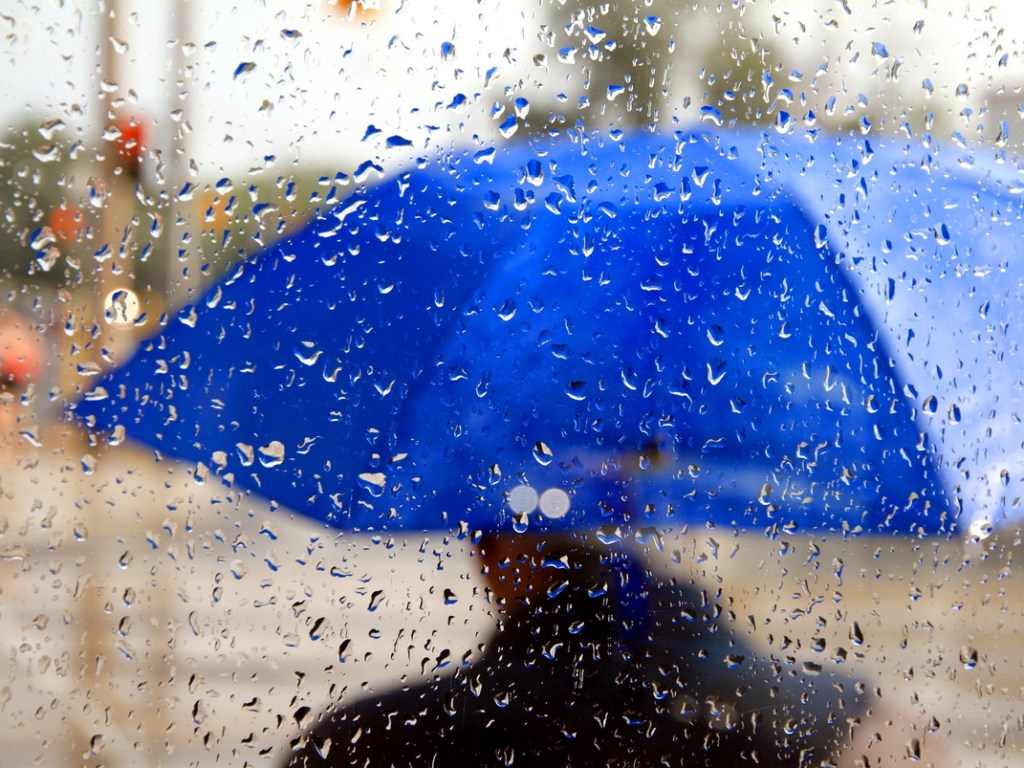 Синоптик: во вторник  циклон Xerxes зальет Украину дождями (КАРТА)