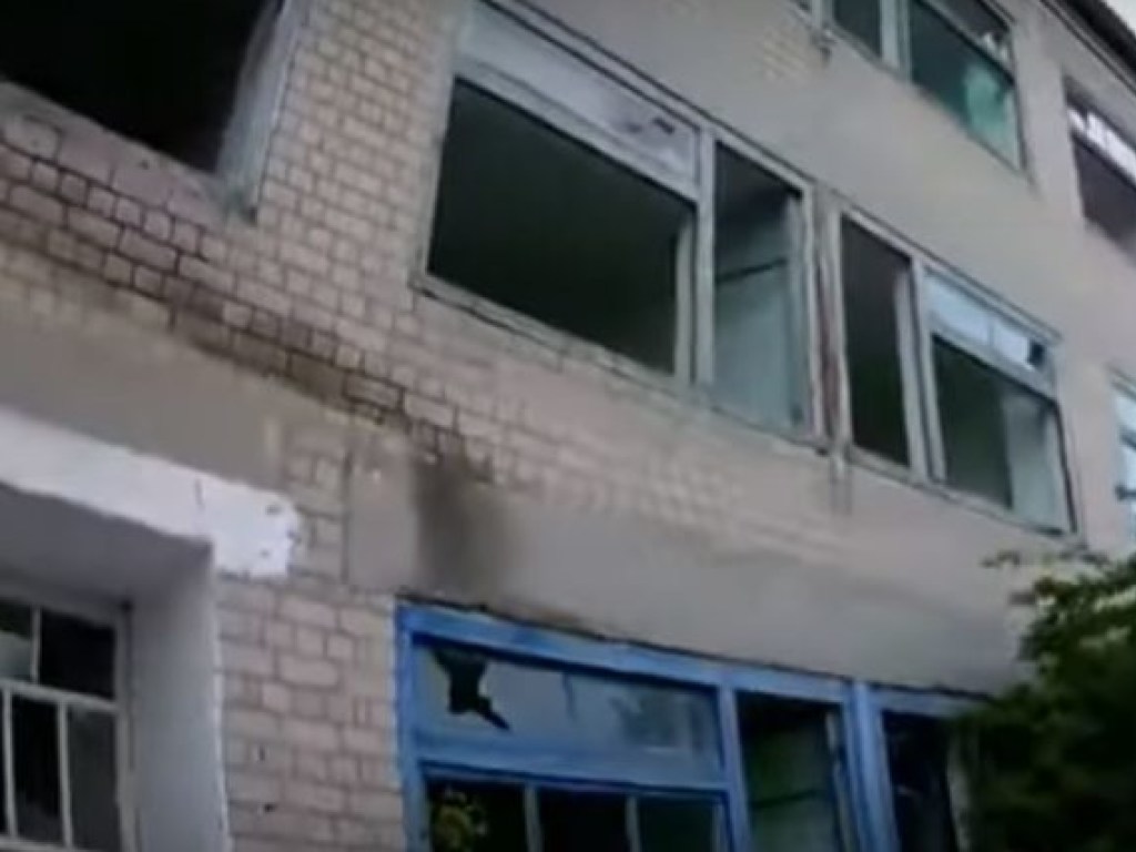 В Кирилловке неизвестные разобрали на кирпичи базу отдыха (ФОТО, ВИДЕО)