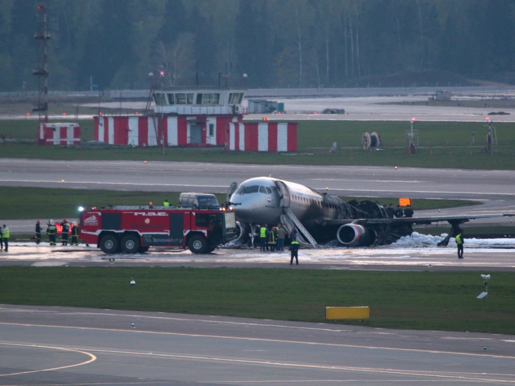  «Черный ящик» самолета, сгоревшего в «Шереметьево», был поврежден