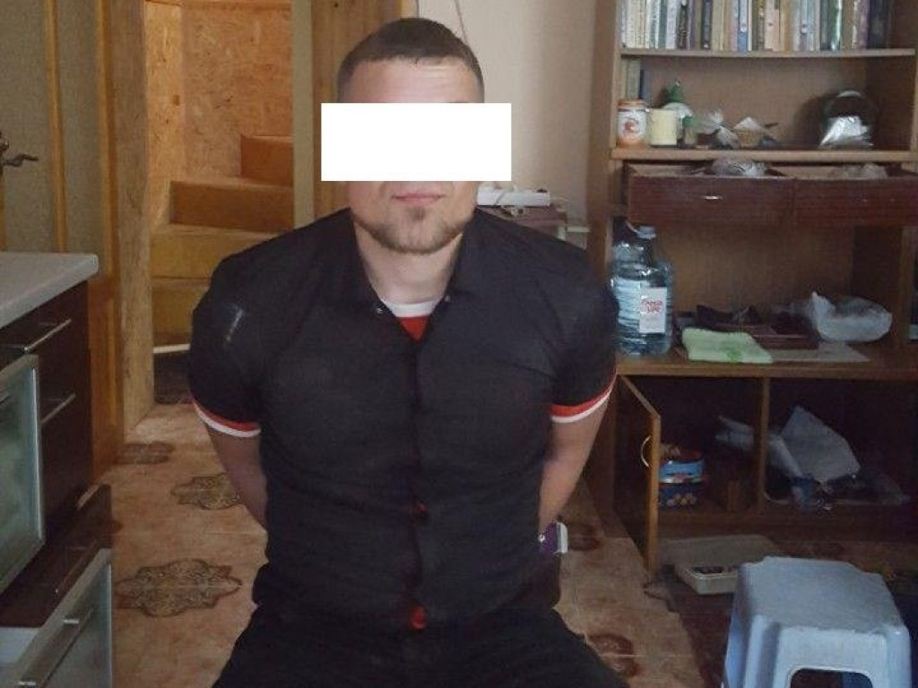 В Черноморске сотрудники частной охраны задержали вора-домушника (ФОТО)