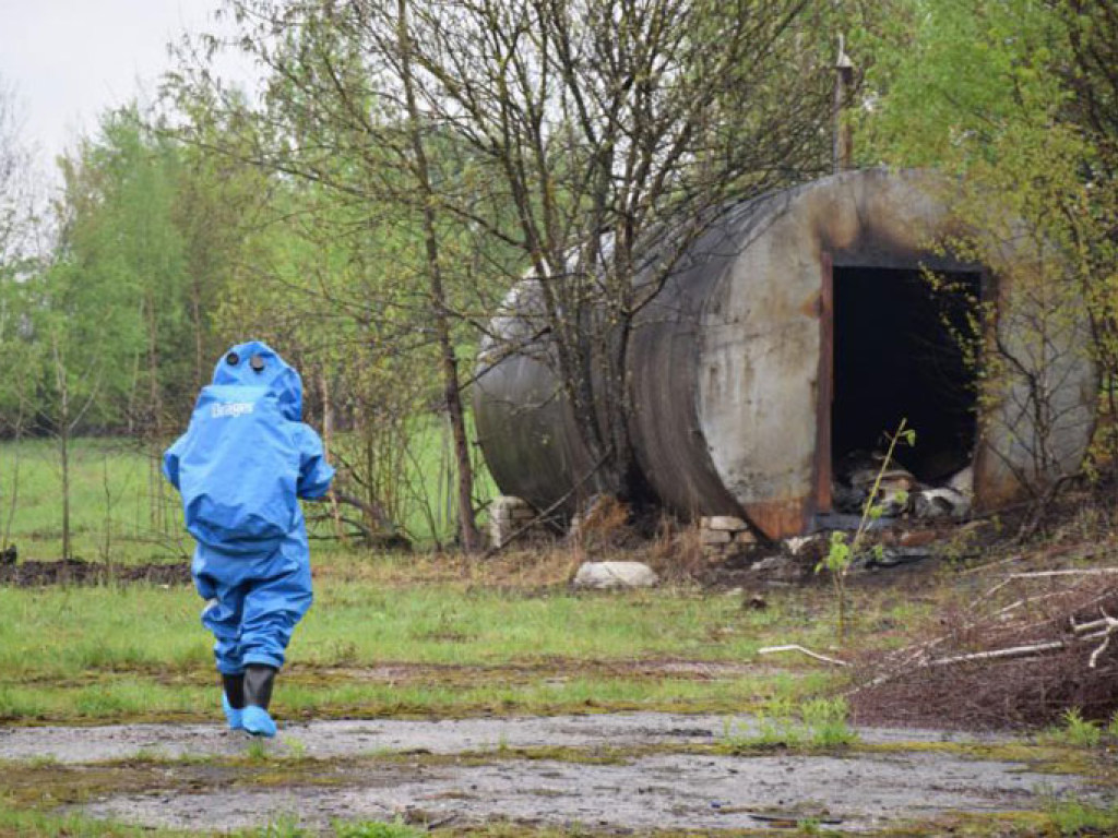 В Житомирской области произошел пожар: загорелись три тонны ядохимикатов (ФОТО)