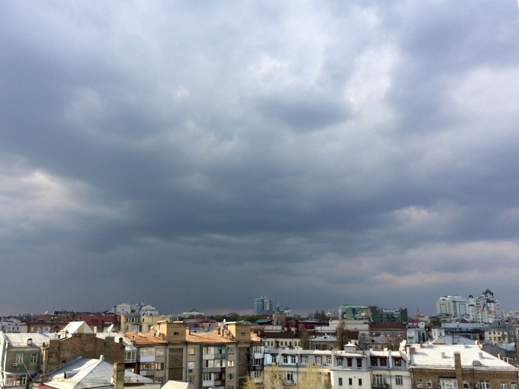 Прогноз погоды на 9 мая: в Украине будет прохладно и дождливо
