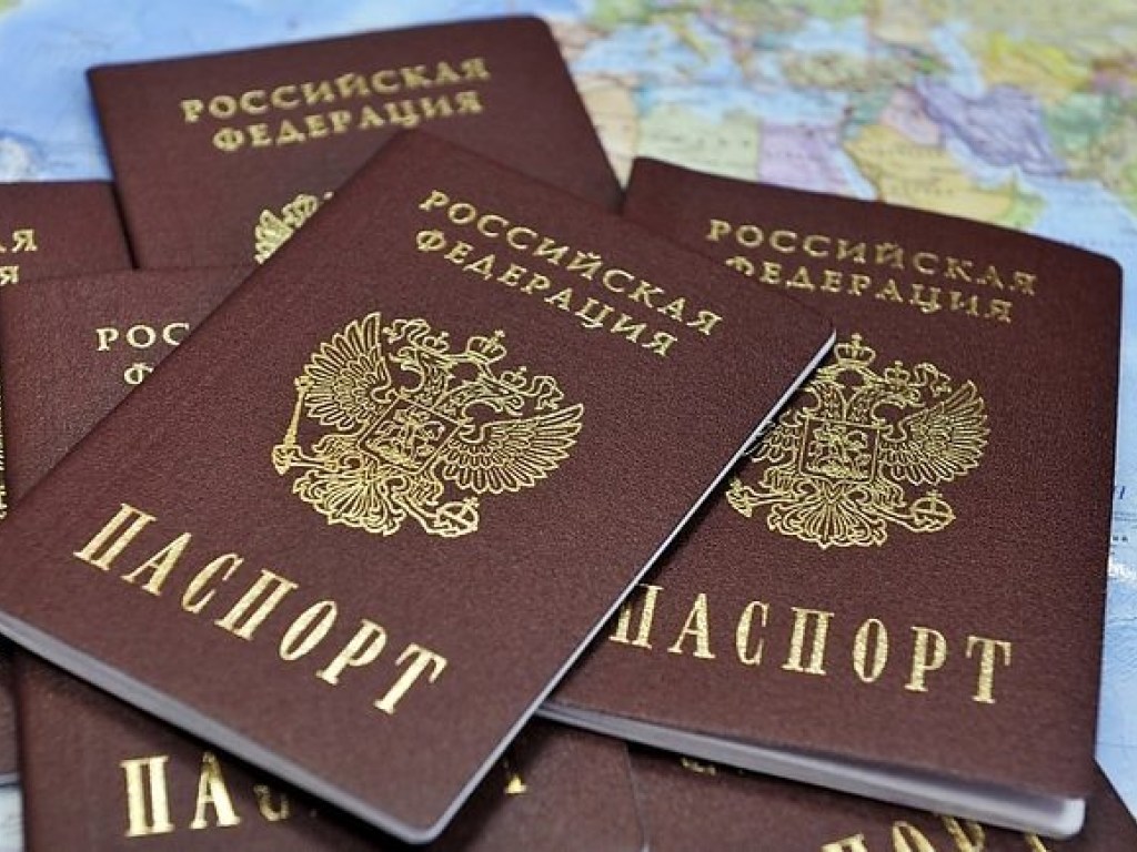 Украинские чиновники могут лишить пенсий жителей ОРДЛО с гражданством РФ &#8212; эксперт