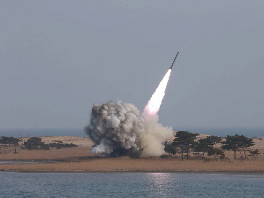 Запуск КНДР ракеты может поставить под вопрос мирный процесс на Корейском полуострове – европейский эксперт