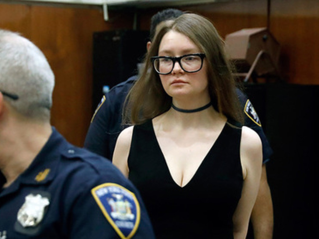 Выдавала себя за «голубую кровь»: Суд Нью-Йорка приговорил уроженку РФ к 4 годам за мошенничество