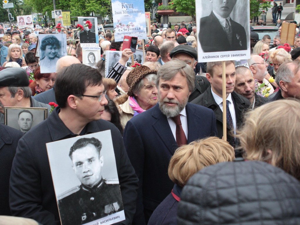 Оппозиционный блок провел 9 мая торжественные акции по всей Украине